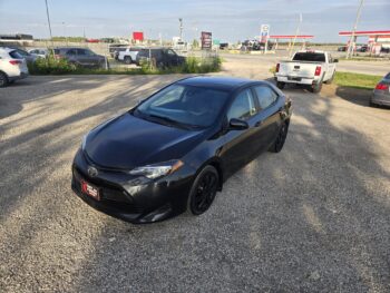 2019 TOYOTA COROLLA LE