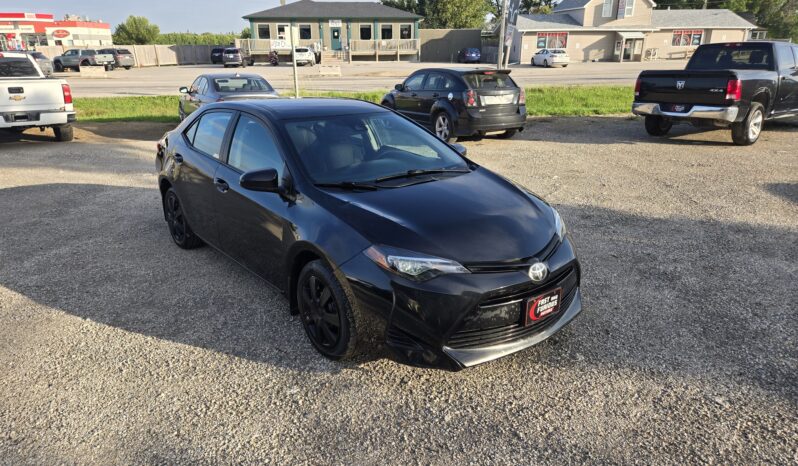 2019 TOYOTA COROLLA LE full