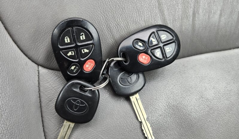 2007 TOYOTA SIENNA LE full